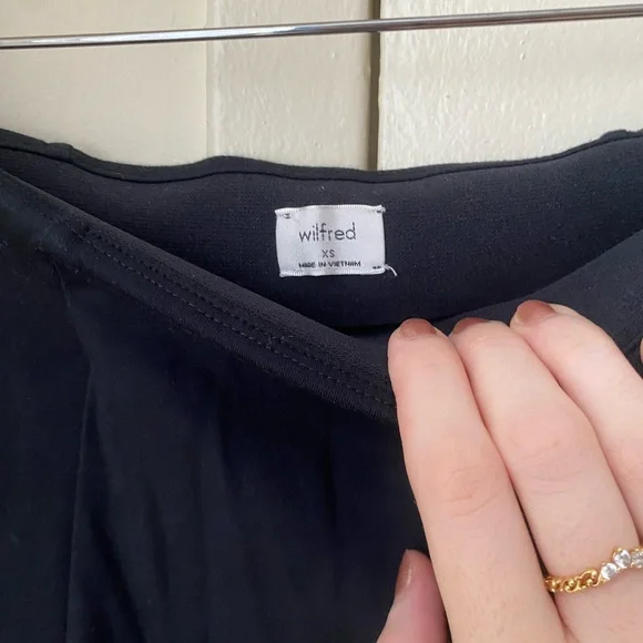 Wilfred Black Skirt with Slit - Picture 3 of 4